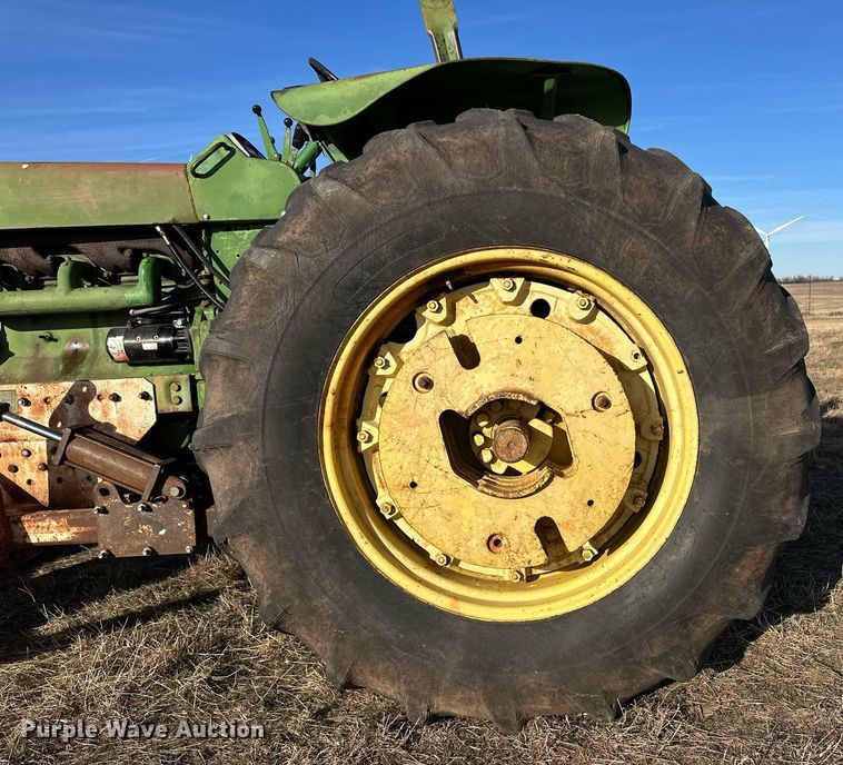 image for item ER8482 1964 John Deere 4020 tractor