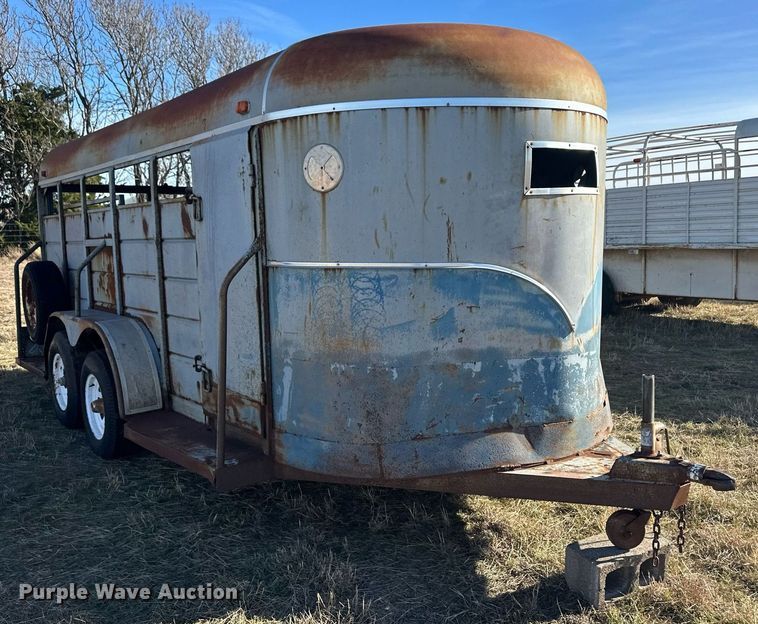 image for item ER8492 1989 WW livestock trailer