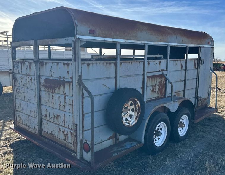 image for item ER8492 1989 WW livestock trailer