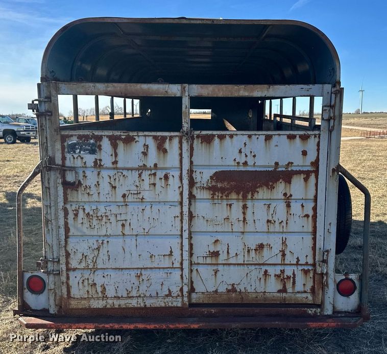image for item ER8492 1989 WW livestock trailer