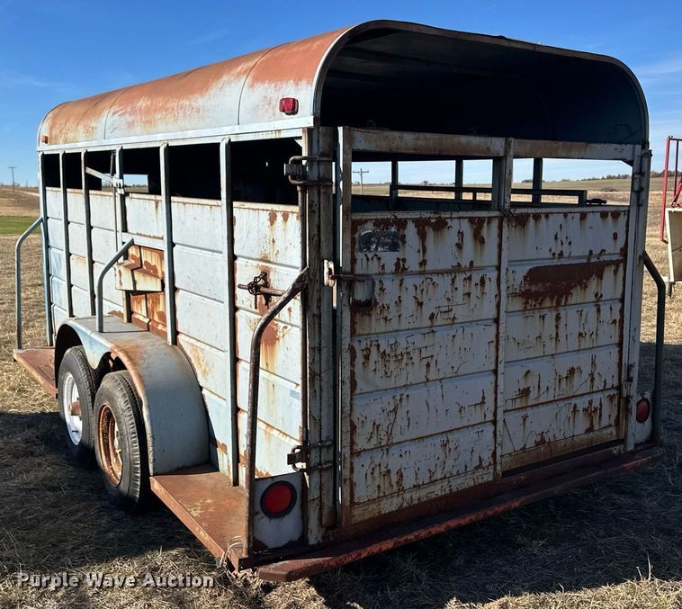 image for item ER8492 1989 WW livestock trailer
