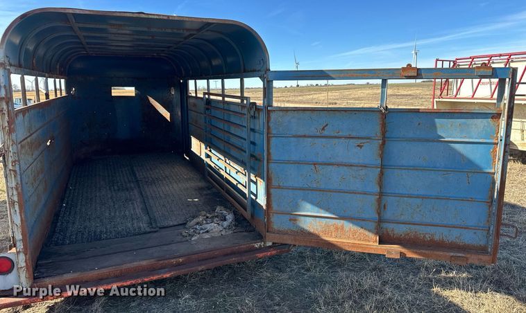 image for item ER8492 1989 WW livestock trailer