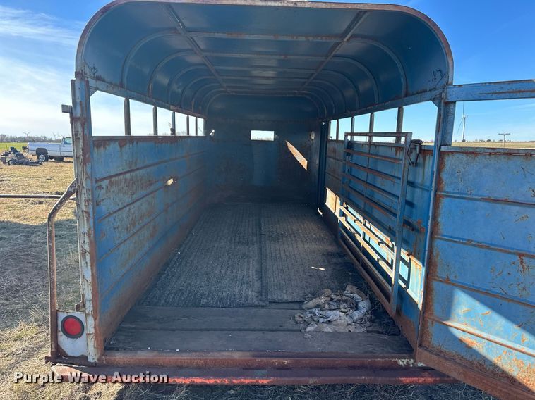 image for item ER8492 1989 WW livestock trailer