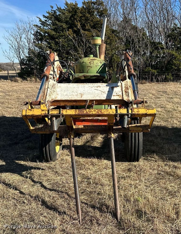 image for item ER8494 1961 John Deere 4010 tractor