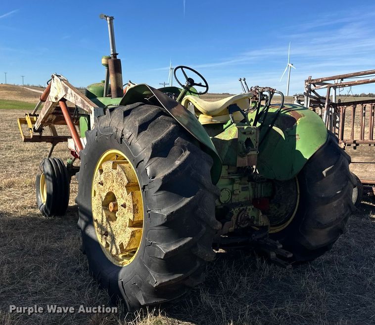 image for item ER8494 1961 John Deere 4010 tractor
