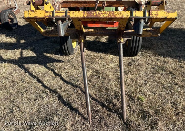 image for item ER8494 1961 John Deere 4010 tractor