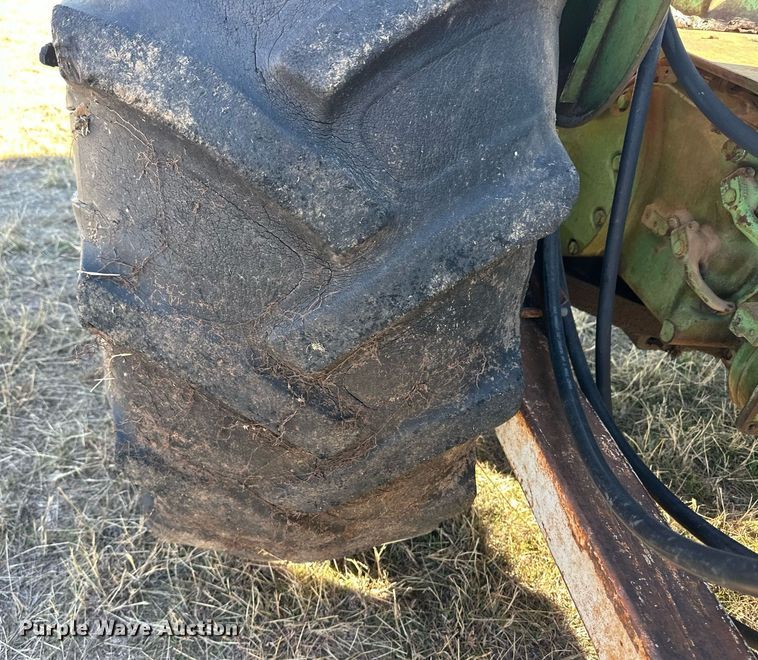 image for item ER8494 1961 John Deere 4010 tractor