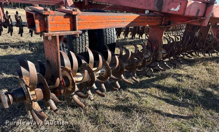 image for item ER8496 Mulch treader picker