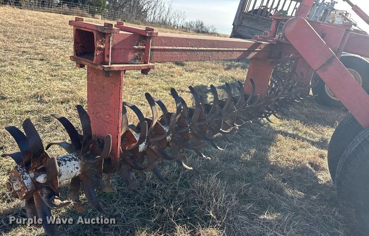 image for item ER8496 Mulch treader picker