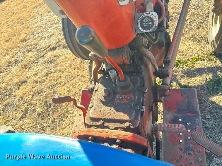 image for item LH9330 Ford 601 Workmaster tractor