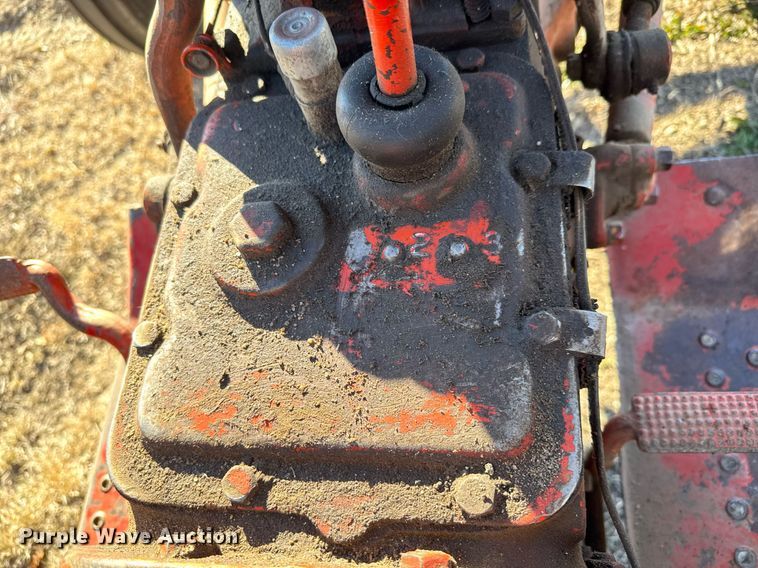 image for item LH9330 Ford 601 Workmaster tractor