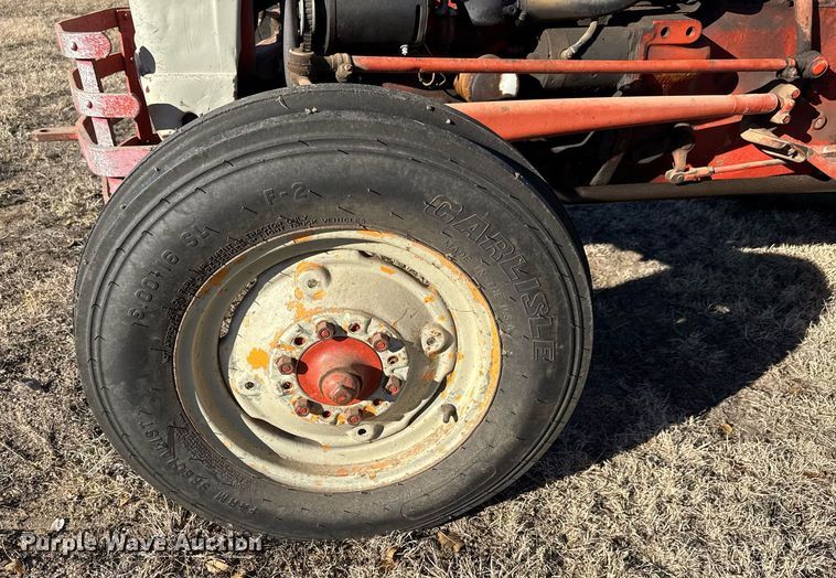 image for item LH9330 Ford 601 Workmaster tractor