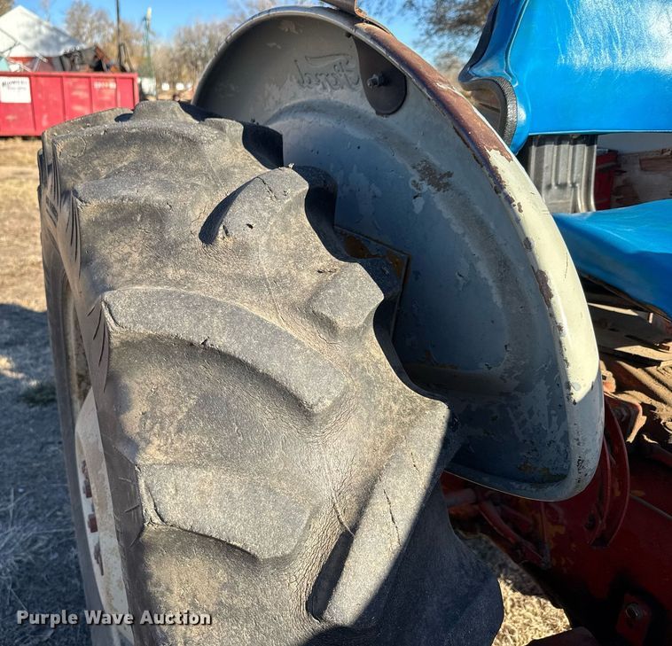 image for item LH9330 Ford 601 Workmaster tractor