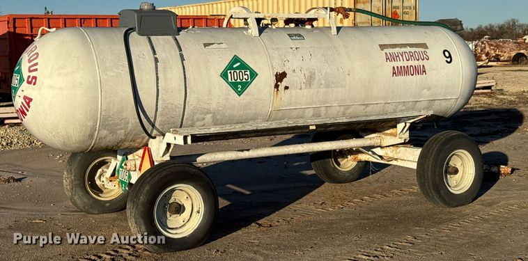 image for item LH9334 1965 Delta  NH3 tank trailer