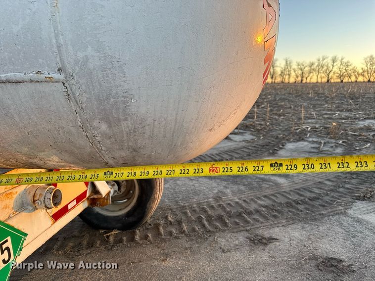 image for item LH9334 1965 Delta  NH3 tank trailer