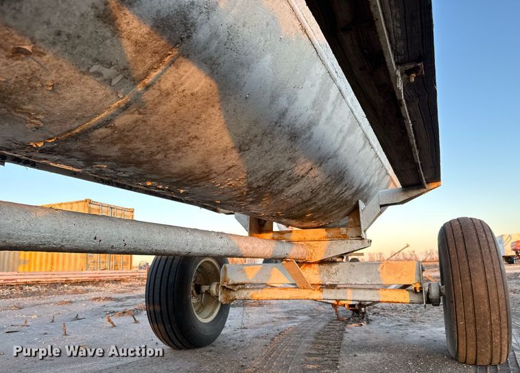 image for item LH9334 1965 Delta  NH3 tank trailer