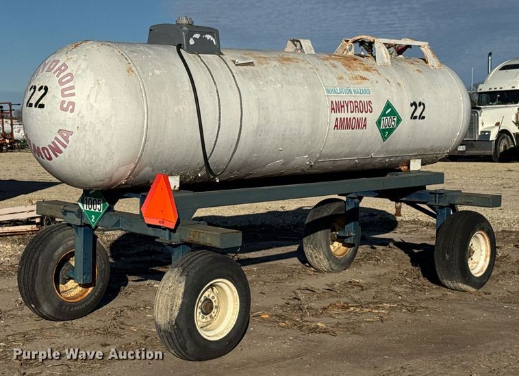 image for item LH9335 1992 Trinity Industries NH3 tank trailer