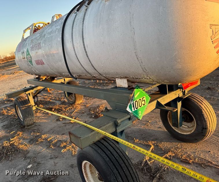 image for item LH9335 1992 Trinity Industries NH3 tank trailer