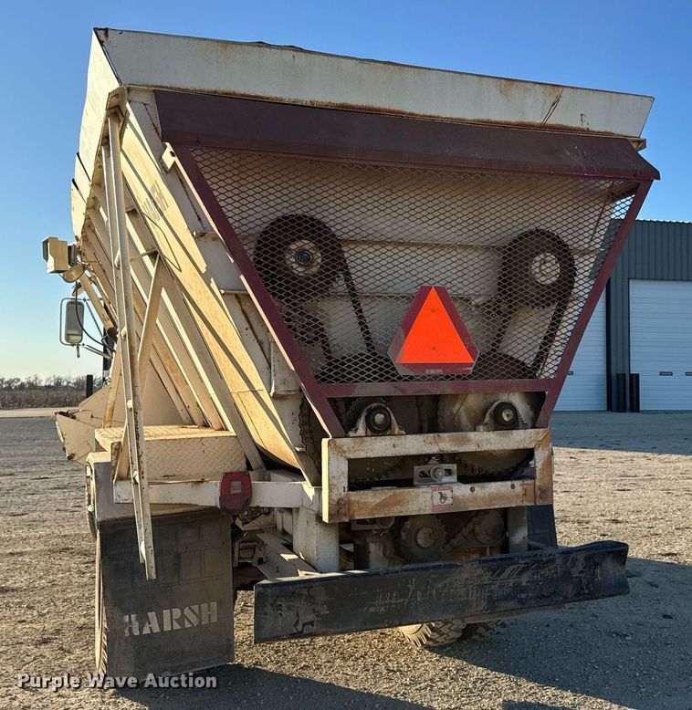 image for item LH9336 1973 Ford 7000 feed mixer truck
