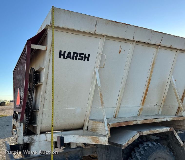 image for item LH9336 1973 Ford 7000 feed mixer truck