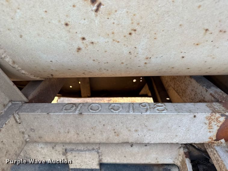 image for item LH9336 1973 Ford 7000 feed mixer truck