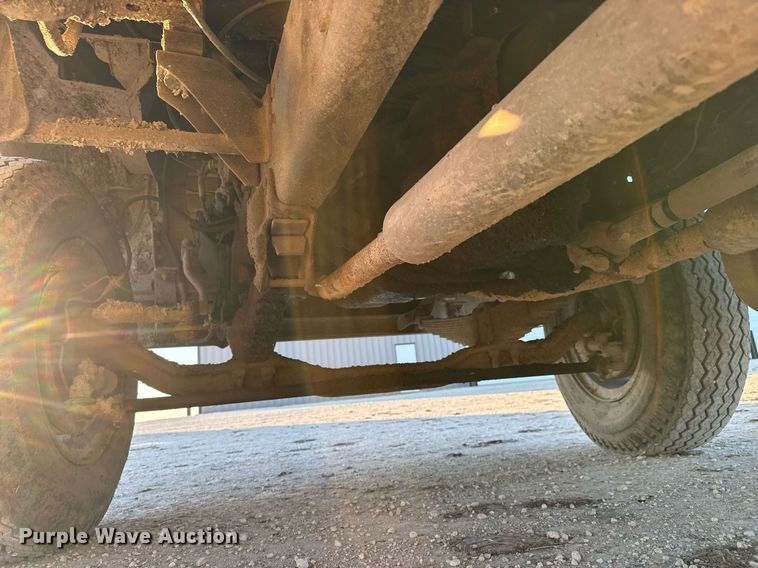 image for item LH9336 1973 Ford 7000 feed mixer truck