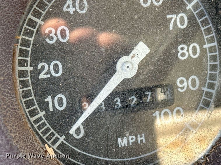 image for item LH9336 1973 Ford 7000 feed mixer truck