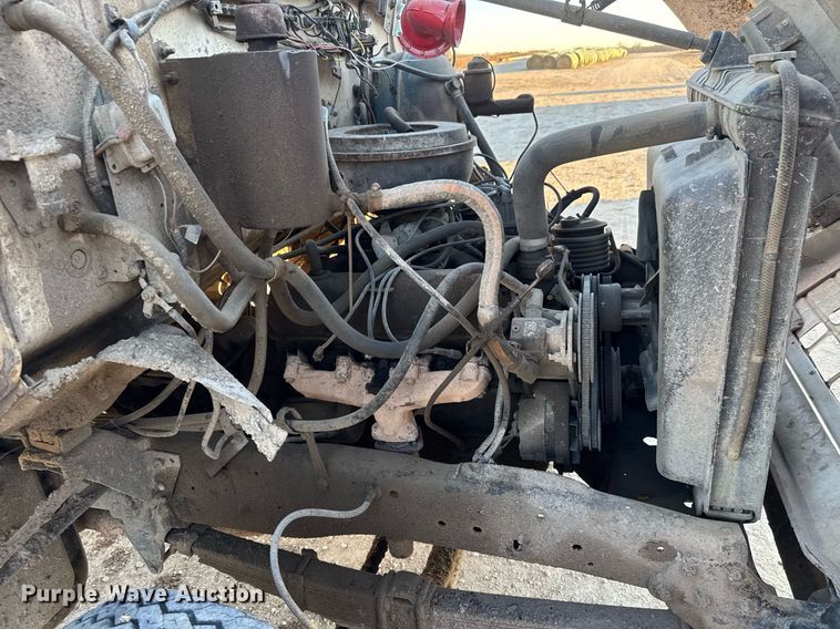 image for item LH9336 1973 Ford 7000 feed mixer truck