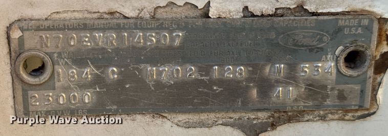 image for item LH9336 1973 Ford 7000 feed mixer truck