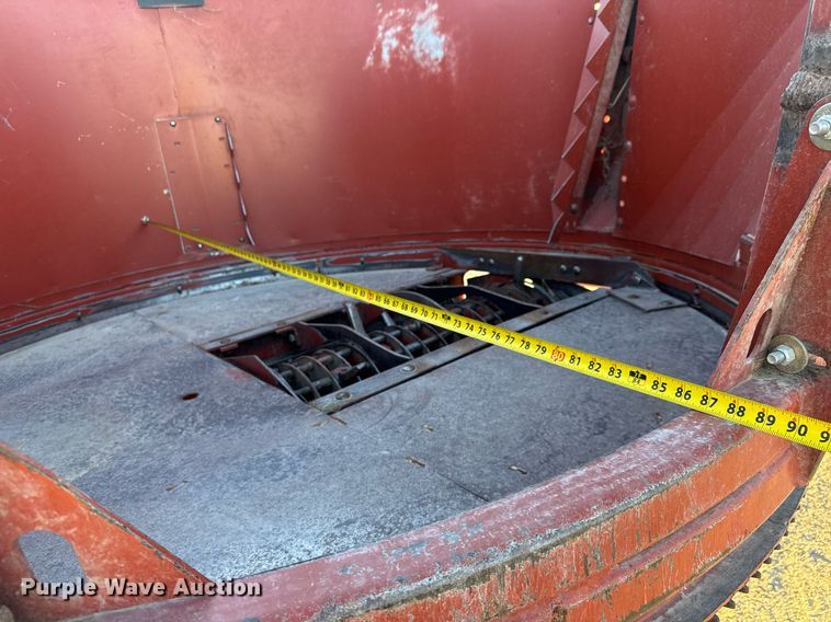 image for item LH9337 Hesston BP25 bale processor