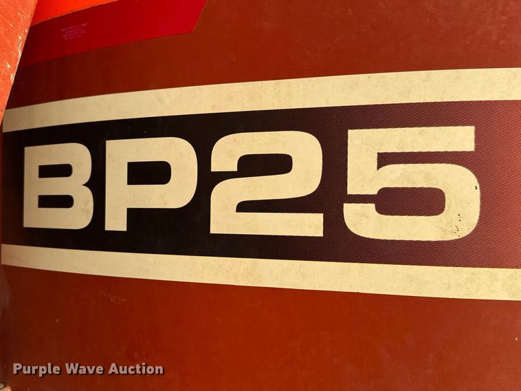 image for item LH9337 Hesston BP25 bale processor