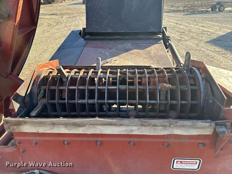 image for item LH9337 Hesston BP25 bale processor