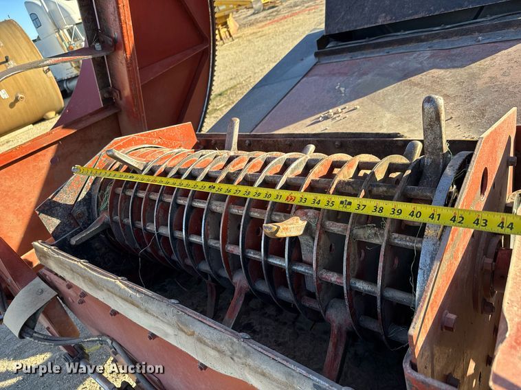 image for item LH9337 Hesston BP25 bale processor