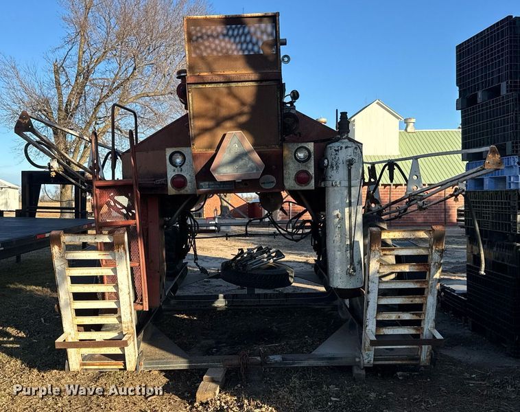 image for item LH9338 Hagie sprayer