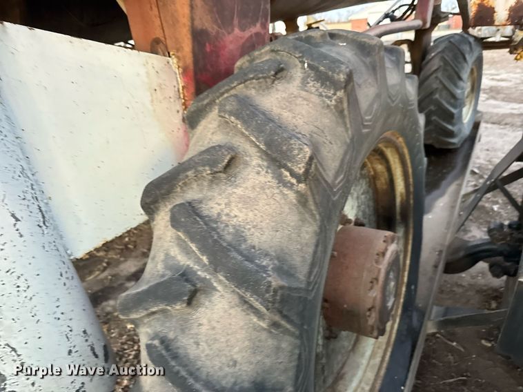 image for item LH9338 Hagie sprayer