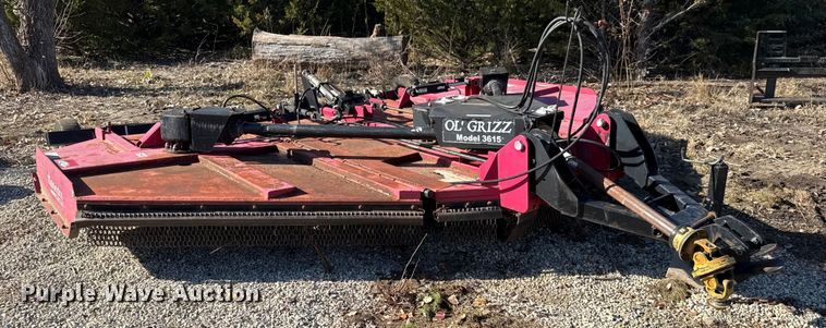 image for item LH9373 Mahindra 3615 Ol' Grizz batwing rotary mower