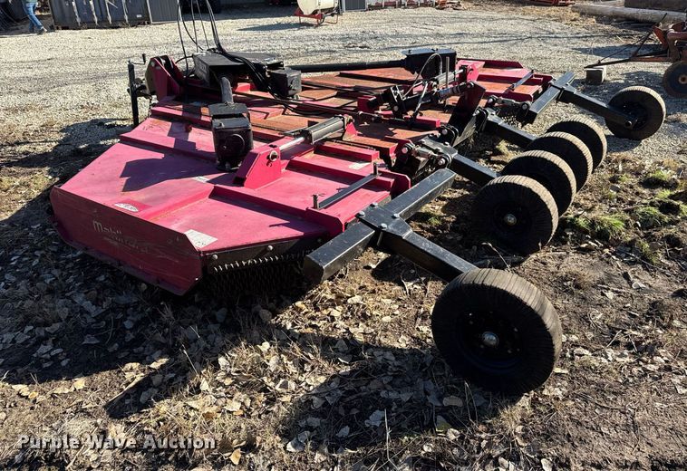 image for item LH9373 Mahindra 3615 Ol' Grizz batwing rotary mower