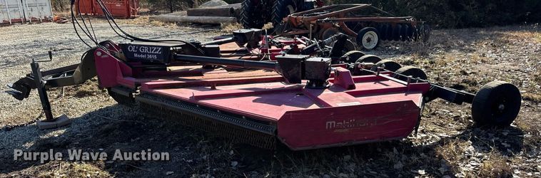 image for item LH9373 Mahindra 3615 Ol' Grizz batwing rotary mower