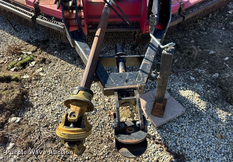 image for item LH9373 Mahindra 3615 Ol' Grizz batwing rotary mower