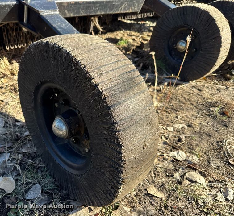 image for item LH9373 Mahindra 3615 Ol' Grizz batwing rotary mower