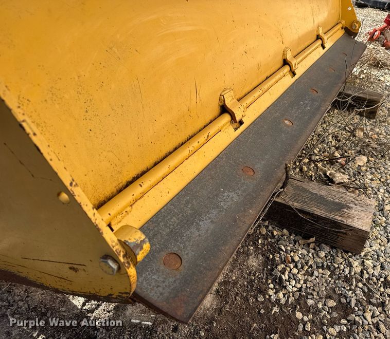 image for item LH9381 Frontier BB4278H box blade