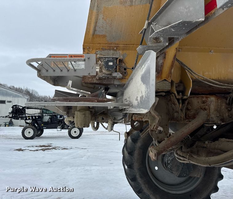 image for item OG9755 2013 Agco Rogator RG1100 spreader