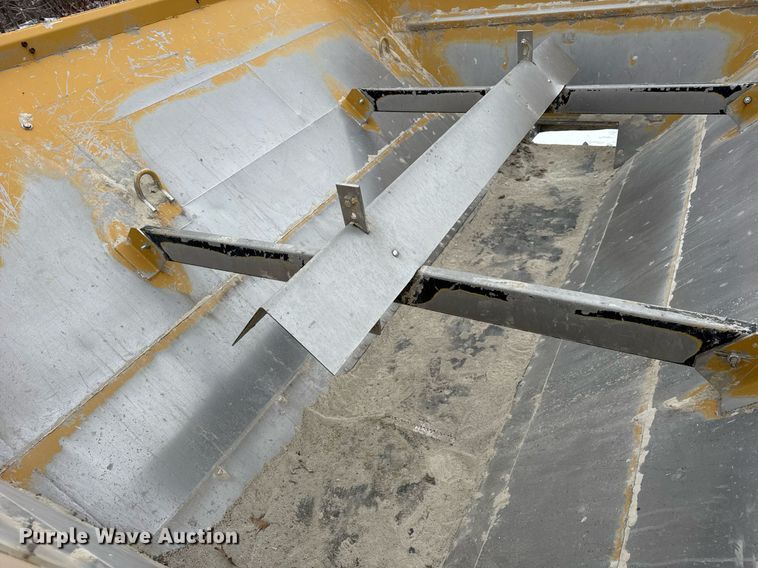 image for item OG9755 2013 Agco Rogator RG1100 spreader