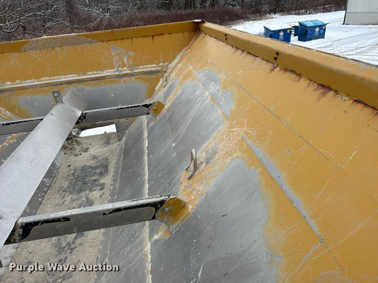 image for item OG9755 2013 Agco Rogator RG1100 spreader