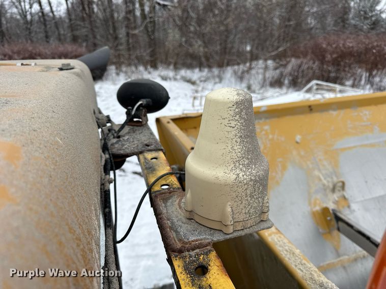 image for item OG9755 2013 Agco Rogator RG1100 spreader