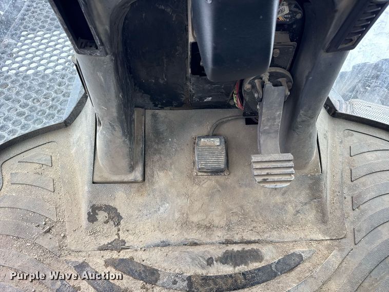 image for item OG9755 2013 Agco Rogator RG1100 spreader