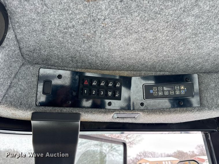 image for item OG9755 2013 Agco Rogator RG1100 spreader