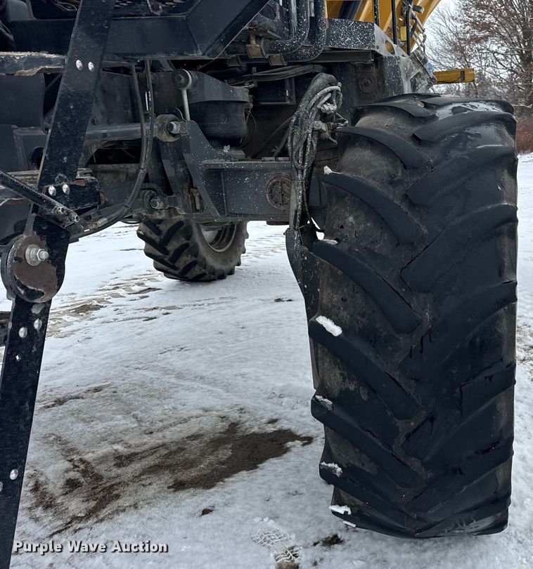 image for item OG9755 2013 Agco Rogator RG1100 spreader