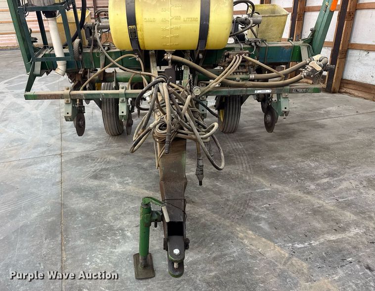 image for item OG9760 John Deere 7000 planter