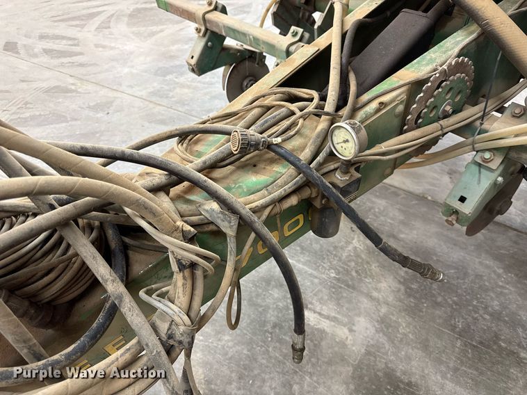 image for item OG9760 John Deere 7000 planter
